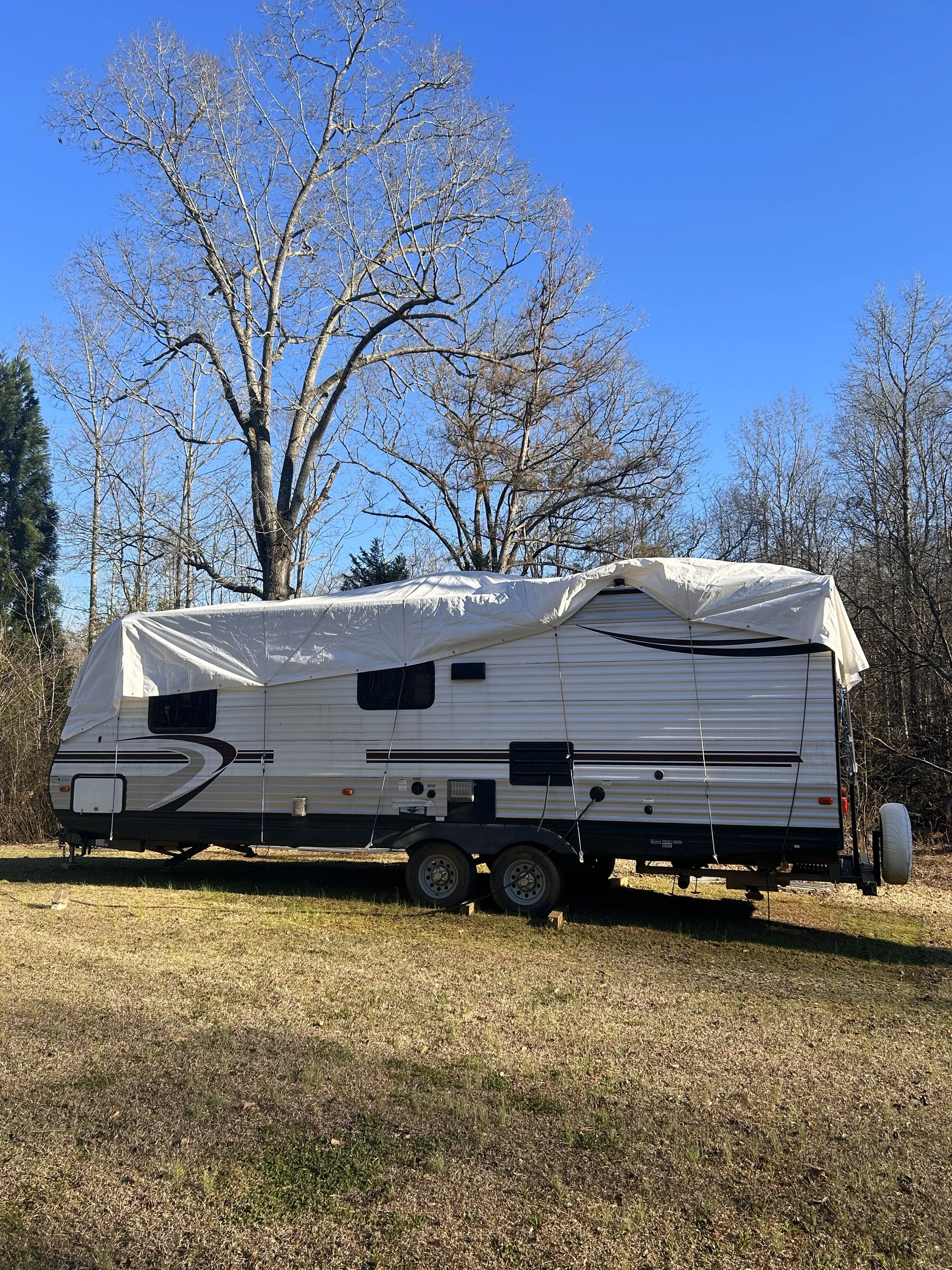 2016 PIONEER 24BH exterior