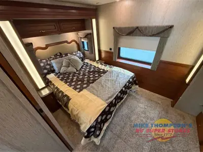 2014 Newmar Canyon Star photo 13