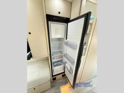 2025 Pleasure-Way Plateau XLTS Std. Model photo 23