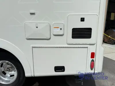 2025 Pleasure-Way Plateau XLTS Std. Model photo 31