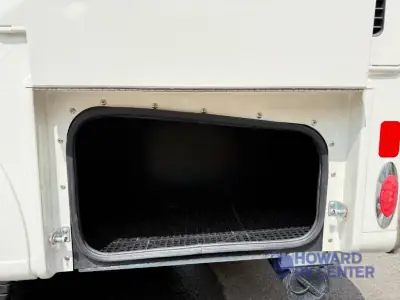 2025 Pleasure-Way Plateau XLTS Std. Model photo 32