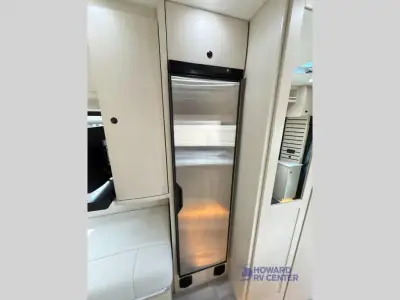 2025 Pleasure-Way Plateau XLTS Std. Model photo 22