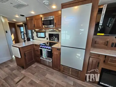 2026 Outdoors Timber Ridge Titanium Series 28RES photo 9
