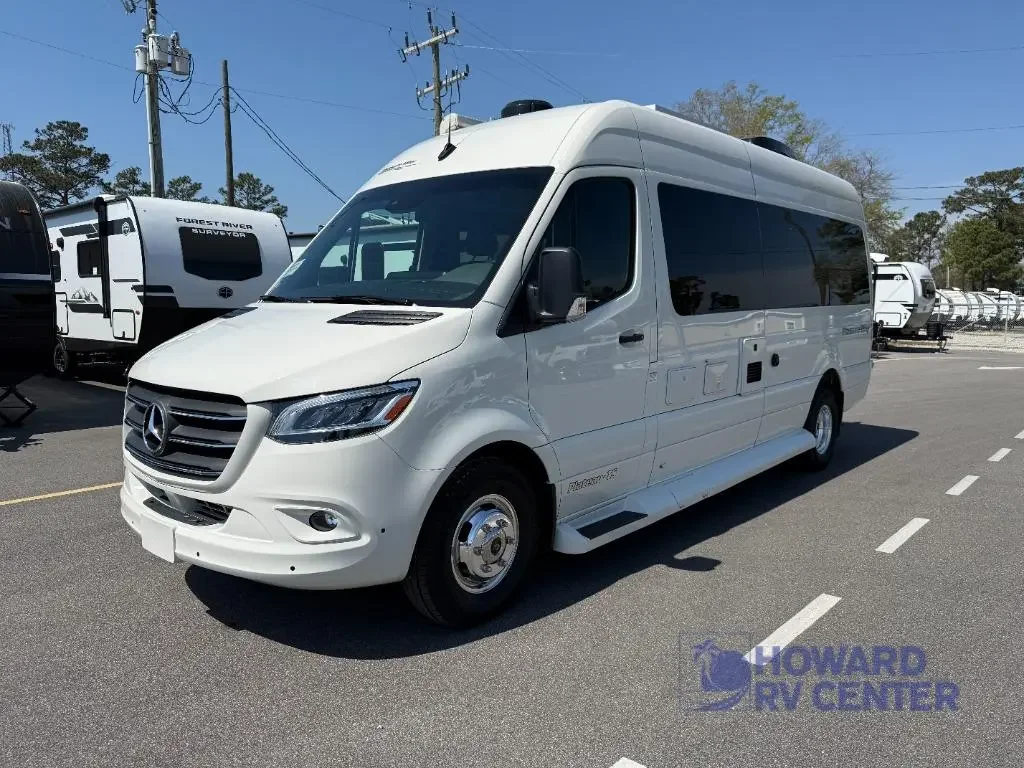 2024 Pleasure-Way Plateau TS exterior