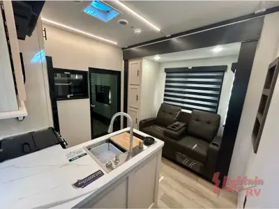 2026 Forest River VENGEANCE ROGUE ARMORED 32L132 photo 16