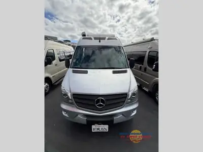 2018 Roadtrek Adventurous photo 2