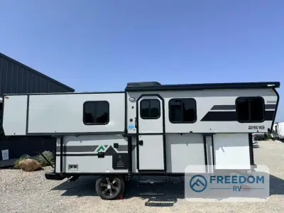 2027 Trailmanor 2518 Series 2518KD photo 3