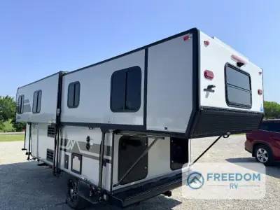 2027 Trailmanor 2518 Series 2518KD photo 7