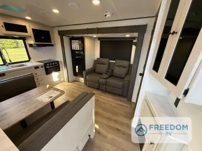 2026 Coachmen Northern Spirit Ultra Lite 2560RK photo 9