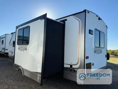 2026 Coachmen Northern Spirit Ultra Lite 2560RK photo 4