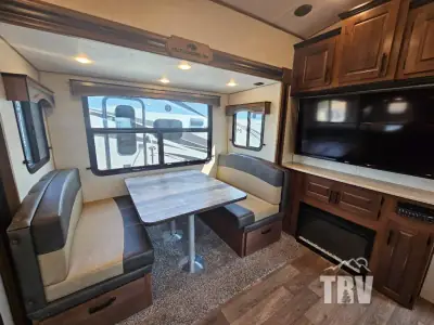 2025 Outdoors Glacier Peak Titanium Series F26RKS photo 10