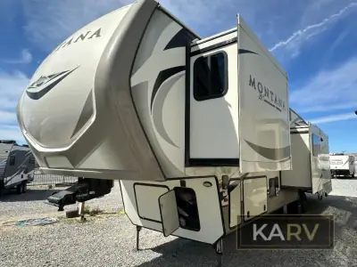 2019 Keystone Montana 3855BR photo 3