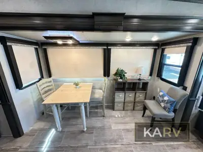 2019 Keystone Montana 3855BR photo 13
