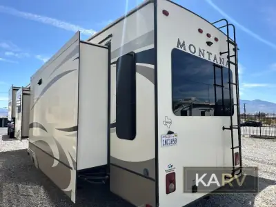 2019 Keystone Montana 3855BR photo 5