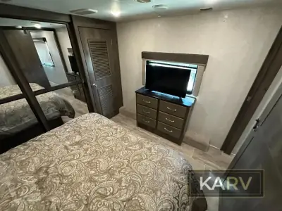 2019 Keystone Montana 3855BR photo 28