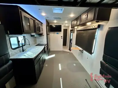 2022 Coachmen ADRENALINE 27KB photo 12