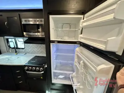 2022 Coachmen ADRENALINE 27KB photo 16