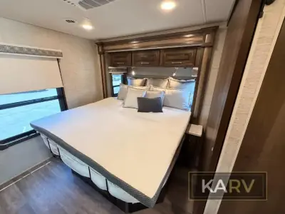 2022 Entegra Coach Accolade XL 37M photo 38
