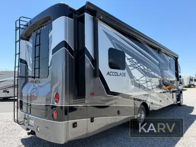 2022 Entegra Coach Accolade XL 37M photo 7