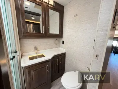 2022 Entegra Coach Accolade XL 37M photo 32