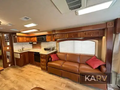 2003 Western Alpine Coach 40FD photo 9
