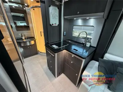 2020 Airstream ATLAS photo 12