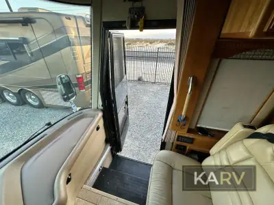 2007 Country Coach Intrigue 530 45 Jubilee Opt B photo 30