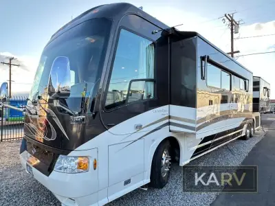 2007 Country Coach Intrigue 530 45 Jubilee Opt B photo 3
