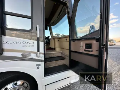 2007 Country Coach Intrigue 530 45 Jubilee Opt B photo 8