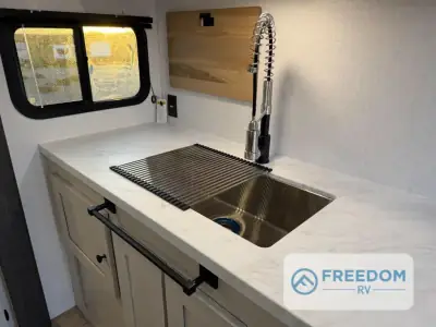 2026 Coachmen Northern Spirit Ultra Lite 2975RL photo 21