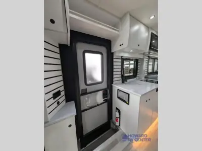 2025 Pleasure-Way Plateau XLTS Std. Model photo 17