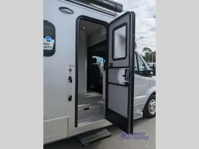 2025 Pleasure-Way Plateau XLTS Std. Model photo 6
