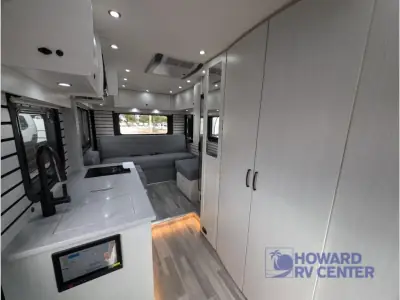 2025 Pleasure-Way Plateau XLTS Std. Model photo 27