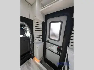 2025 Pleasure-Way Plateau XLTS Std. Model photo 7