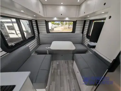2025 Pleasure-Way Plateau XLTS Std. Model photo 44