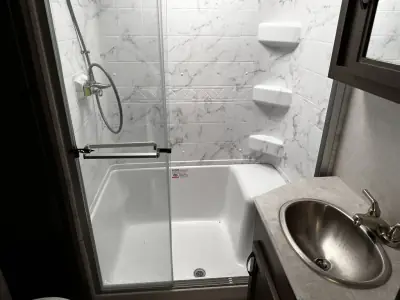 2021 Winnebago VOYAGE 3134RL photo 18
