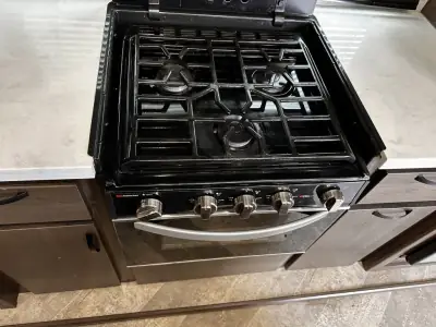 2021 Winnebago VOYAGE 3134RL photo 12