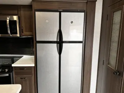 2021 Winnebago VOYAGE 3134RL photo 14