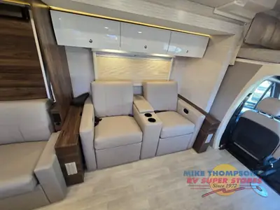 2021 Winnebago Navion photo 11