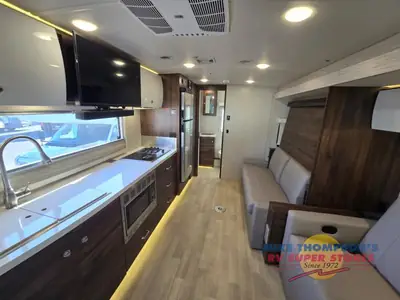 2021 Winnebago Navion photo 9