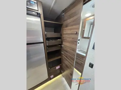 2021 Winnebago Navion photo 17