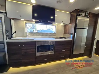 2021 Winnebago Navion photo 16