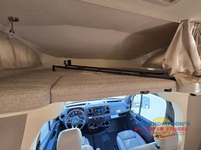 2021 Winnebago Navion photo 8