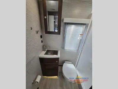2021 Winnebago Navion photo 19