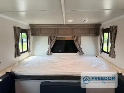 2027 Trailmanor 2518 Series 2518KB photo 11
