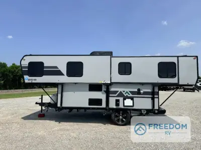 2027 Trailmanor 2518 Series 2518KB photo 8