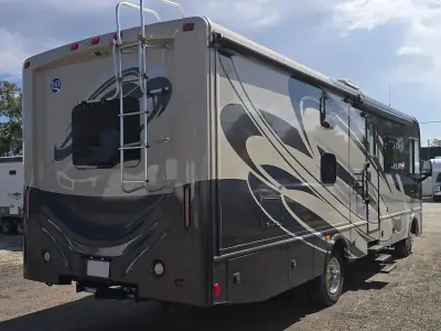 2016 Holiday Rambler ADMIRAL 32H photo 5