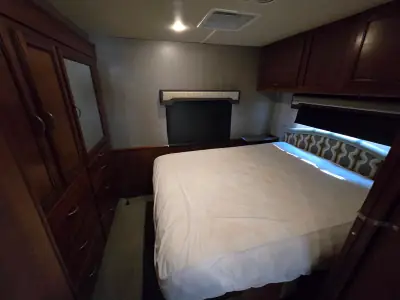 2016 Holiday Rambler ADMIRAL 32H photo 19