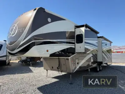 2017 Drv Mobile Suites 39 DBRS3 photo 3
