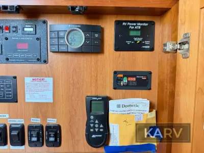 2017 Drv Mobile Suites 39 DBRS3 photo 28